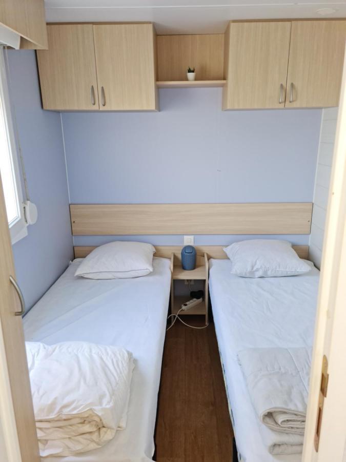 Kerlinga Hotel Bredene Esterno foto