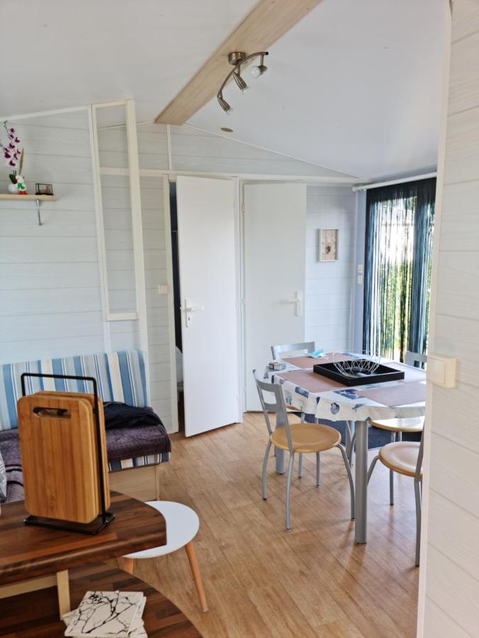 Kerlinga Hotel Bredene Esterno foto