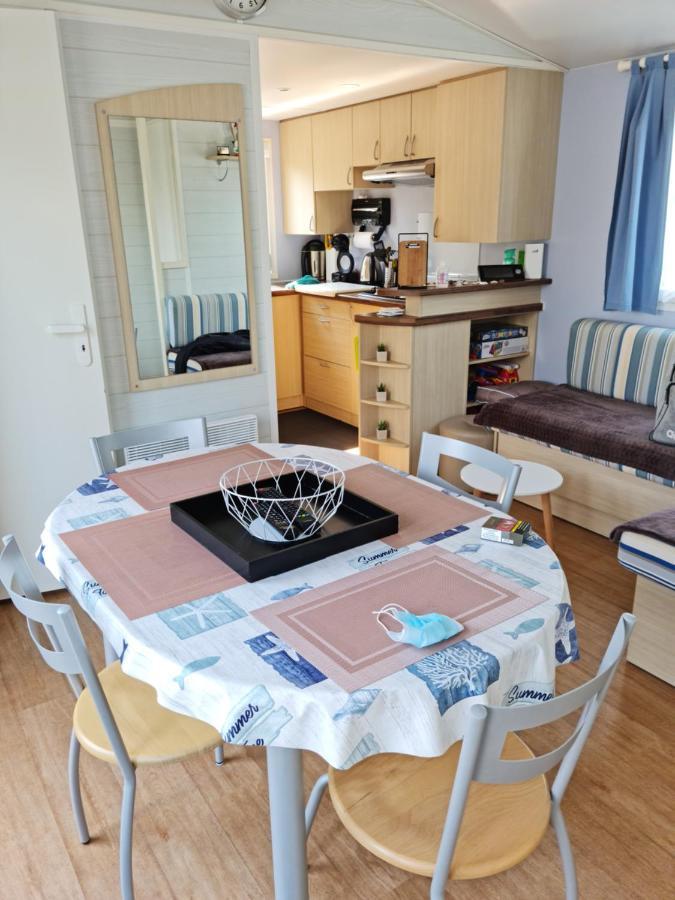 Kerlinga Hotel Bredene Esterno foto